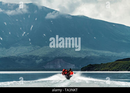 Blick auf den Kuril Vulkan. Und Kuril See, Kamtschatka, Russland Stockfoto