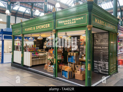 Marks und Spencer's Original Penny Markt Kirkgate Basar in Leeds, Yorkshire, England, Großbritannien Stockfoto