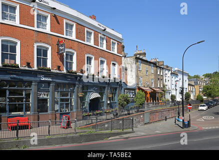 Forest Hill, South London, UK. Das Signal der öffentlichen Haus auf der Kreuzung von Devonshire Road und David's Road. Stockfoto