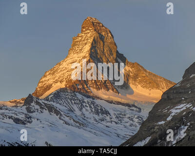 Matterhorn im Morgen - Rot, Cerium-schwach, Wallis, Schweiz, Matterhorn im Morgenrot, Zermatt, Wallis, Schweiz Stockfoto