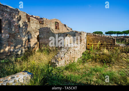 Haus der Wagenlenker (Caseggiato Degli Aurighi) an der archäologischen Stätte der römischen Siedlung von Ostia Antica, der alte Hafen der Cit Stockfoto