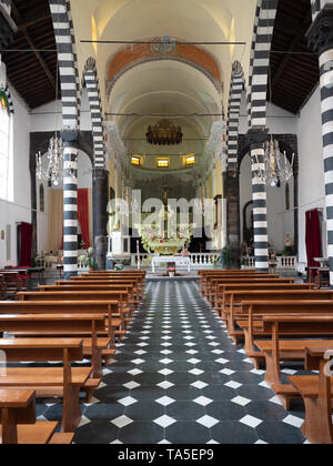 Monterosso al Mare, Italien - 21 April, 2019 Kirche von San Giovanni Battista in Monterosso al Mare Cinque Terre Stockfoto