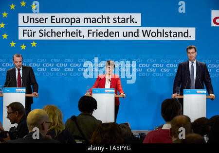 25.03.2019, Berlin, Berlin, Deutschland - Annegret Kramp-Karrenbauer, der Vorsitzende der CDU - Manfred Weber, stellvertretender Vorsitzender der CSU und Spitzenkandidat der Stockfoto