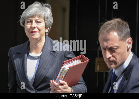 Downing Street, London, UK, 22. Mai 2019. Premierminister Theresa May Blätter Downing Street für Prime Minister's Fragen im Parlament. Credit: Imageplotter/Alamy leben Nachrichten Stockfoto