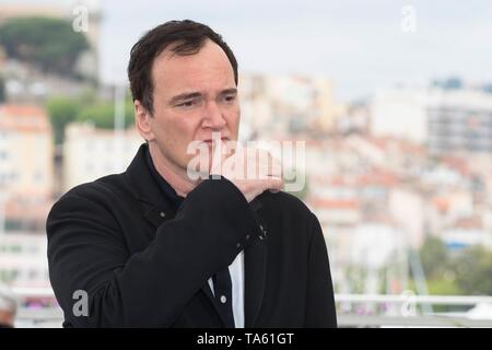 Cannes, Frankreich. 22. Mai, 2019. Quentin Tarantino stellt am Fotoshooting von "Once Upon A Time In Hollywood" während der 72Nd Cannes Film Festival im Palais des Festivals in Cannes, Frankreich, am 22. Mai 2019. | Verwendung der weltweiten Kredit: dpa Picture alliance/Alamy leben Nachrichten Stockfoto