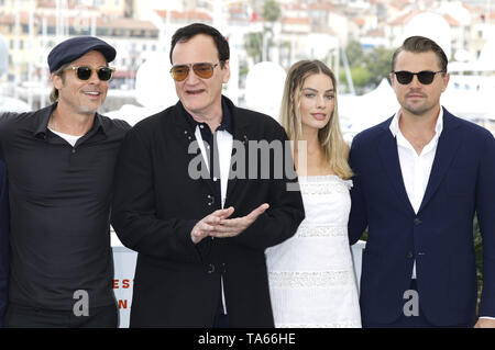 Cannes, Frankreich. 22. Mai, 2019. Brad Pitt, Quentin Tarantino, Margot Robbie und Leonardo DiCaprio im 'Once Upon a Time in Hollywood"-Fotoshooting während der 72Nd Cannes Film Festival im Palais des Festivals am 22. Mai 2019 in Cannes, Frankreich | Verwendung der weltweiten Kredit: dpa/Alamy leben Nachrichten Stockfoto