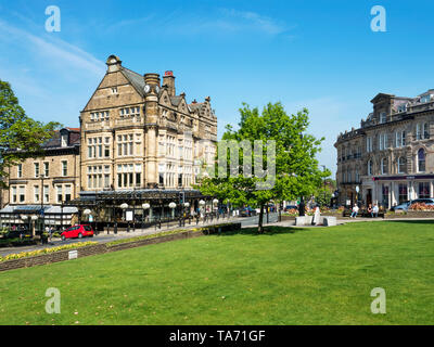 Bettys Kaffee Zimmer im Frühjahr die Parliament Street Harrogate, North Yorkshire England Stockfoto