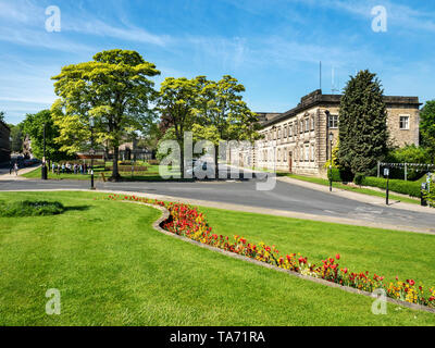 Crescent Gardens im Frühjahr Harrogate, North Yorkshire England Stockfoto