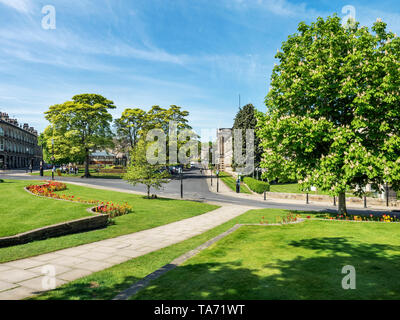 Crescent Gardens im Frühjahr Harrogate, North Yorkshire England Stockfoto