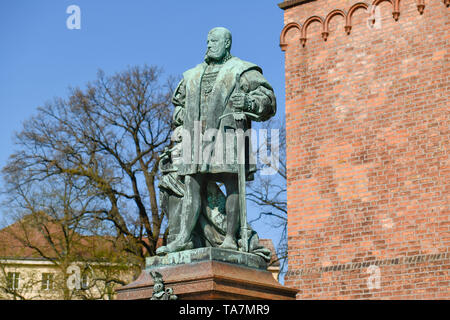 Denkmal Kurfürst Joachim II., Reformation, Altstadt, Spandau, Berlin, Deutschland, Denkmal Kurfürst Joachim II., Reformationsplatz, Altstadt, English Stockfoto