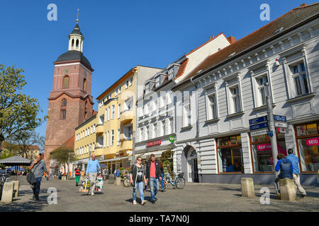 Fußgängerzone, Einkaufstrasse, Carl Schurz Straße, Altstadt, Spandau, Berlin, Deutschland, Fußgängerzone, Einkaufstraße, Carl-Schurz-Straße, Altstadt, D Stockfoto