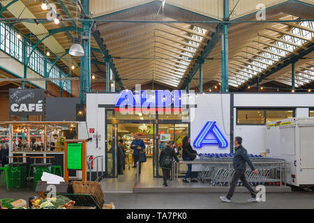 Aldi Markt, Neun, Eisenbahnstraße, Kreuzberg, Berlin, Deutschland, Aldi Markt, Markthalle Neun, Eisenbahnstraße, Kreuzberg, Deutschl Stockfoto