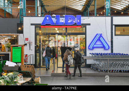 Aldi Markt, Neun, Eisenbahnstraße, Kreuzberg, Berlin, Deutschland, Aldi Markt, Markthalle Neun, Eisenbahnstraße, Kreuzberg, Deutschl Stockfoto