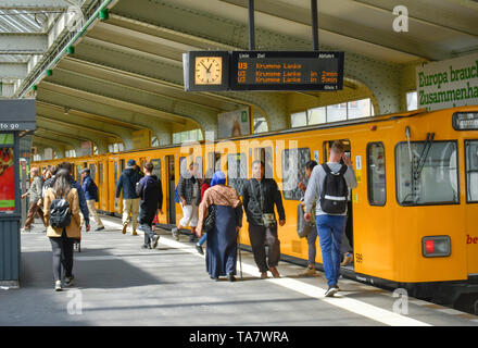 U-Bahnhof Kottbusser Tor, Kreuzberg, Berlin, Deutschland, U-Bahnhof Kottbusser Tor, Kreuzberg, Deutschland Stockfoto