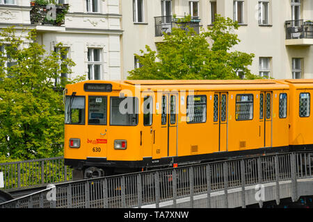 U-Bahn, Schlesisches Tor, Kreuzberg, Berlin, Deutschland, U-Bahn Schlesisches Tor, Kreuzberg, Deutschland Stockfoto