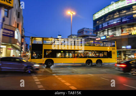 Nacht Reisebus, Schloßstraße, Steglitz, Berlin, Deutschland, Nachtbus, Deutschland Stockfoto