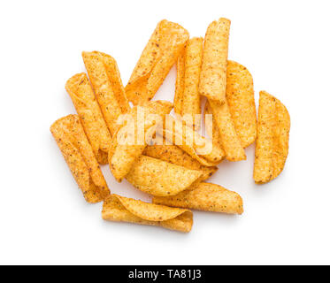 Gerollte Tortilla Chips auf weißem Hintergrund. Stockfoto