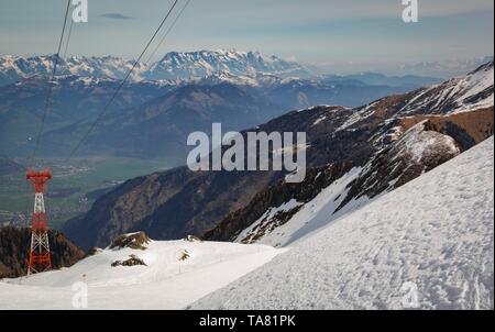 Überblick über österreichische Skigebiet in den Alpen von Österreich Stockfoto