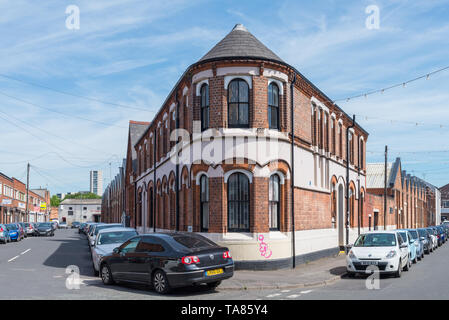 Arthaus Digbeth ist Künstler Studios in einem Keilförmigen Gebäude in der Schleuse Straße, Digbeth, kreative Birmingham Bezirk Stockfoto