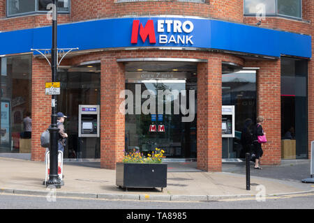 Metro Bank Filiale in Guildford, Surrey, Großbritannien Stockfoto