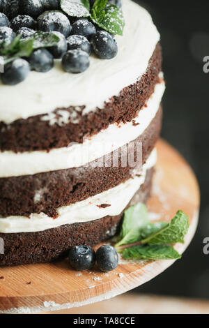 Kochen Kuchen auf dem Tisch und backen Kuchen Zutaten Stockfoto