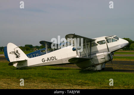 Air Atlantique Dragon Rapide.de Havilland DH-89 ein Dragon Rapide vintage Doppeldecker transport Passagierflugzeug G-AIDL in Biggin Hill, Kent, Großbritannien Stockfoto