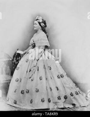 Mary Todd Lincoln, in voller Länge Porträt tragen Ballkleid, Brady-Handy Foto Sammlung, 1861 Stockfoto