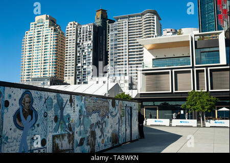 16.09.2018, Sydney, New South Wales, Australien - ein Blick auf das moderne Apartment Gebäude in Barangaroo in der Nähe von Darling Harbour. Stockfoto