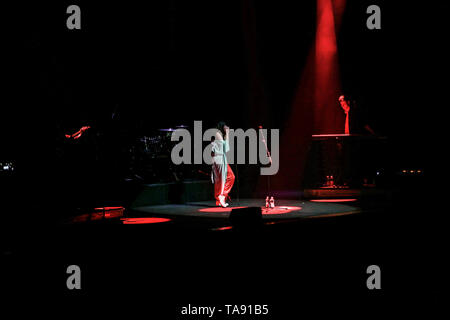 Alice Merton präsentiert ihr erstes Debütalbum 'MINT' im Auditorium Parco della Musica in Rom. Stockfoto