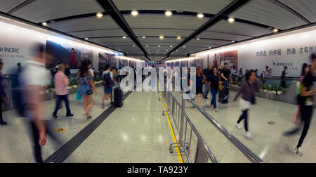 Innenraum der Central MTR-Station, Mass Transit Railway, Hongkong, China. Stockfoto