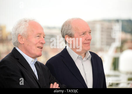 Mai 21, 2019 - Cannes, Frankreich - Cannes, Frankreich - 21. Mai: Jean-Pierre Dardenne und Luc Dardenne nehmen an der Fotoshooting für "Junge Ahmed (Le Yeune Ahmed)'' während des 72. jährlichen Filmfestspiele von Cannes am 21. Mai 2019 in Cannes, Frankreich. (Bild: © Friedrich InjimbertZUMA Draht) Stockfoto