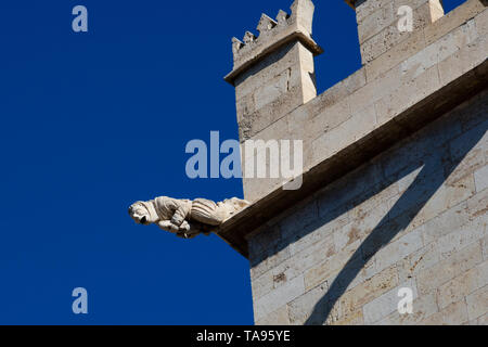 Valencia, Spanien. Februar 5, 2019. Gargoyle auf der Seide Exchange Gebäude (La Lonja de la Seda) Stockfoto