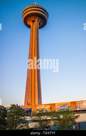 Niagara Falls, ON, Kanada - 18. Juli 2018: Der Skylon Tower Aussichtsplattform Stockfoto