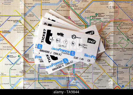 Ein Carnet von Paris Metro Tickets Stockfoto