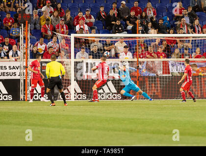 Harrison, NJ - 22. Mai 2019: Torwart Luis RObles (31) der Red Bulls speichert während MLS regelmäßige Spiel gegen Whitecaps FC auf Red Bull Arena Stockfoto