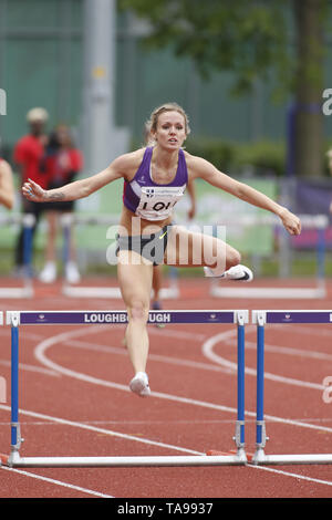 Meghan Beesley, auf ihrem Weg zum Gewinnen der 400 m Hürden bei den Loughborough Internationale 2019 Konferenz am 19. Mai 2019 Stockfoto