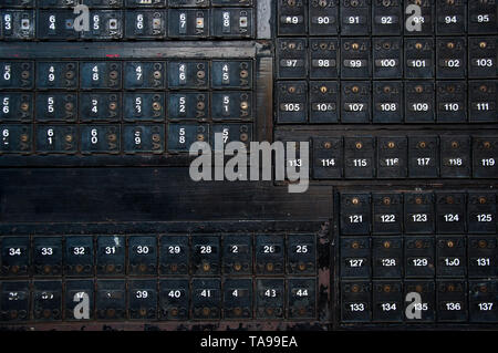 Post Office boxes in einer kleinen Stadt in der Dandenong Ranges, Victoria, Australien Stockfoto