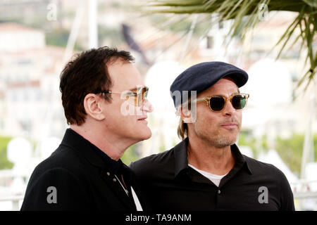 Mai 22, 2019 - Cannes, Frankreich - Cannes, Frankreich - 22. Mai: Regisseur Quentin Tarantino und Brad Pitt nehmen an der Fotoshooting für "Once Upon A Time In Hollywood'' während des 72. jährlichen Filmfestspiele von Cannes am 22. Mai 2019 in Cannes, Frankreich. (Bild: © Friedrich InjimbertZUMA Draht) Stockfoto