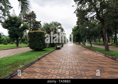 Stadt am Meer Park in bewölkten Tag in Batumi, Georgien. Stockfoto