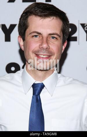 New York, NY, USA. 22. Mai, 2019. Pete Buttigieg Foto Anruf für Bürgermeister Peter Buttigieg im Gespräch mit der Washington Post Jonathan Capehart, 92nd Street Y, New York, NY, 22. Mai 2019. Credit: Jason Mendez/Everett Collection/Alamy leben Nachrichten Stockfoto