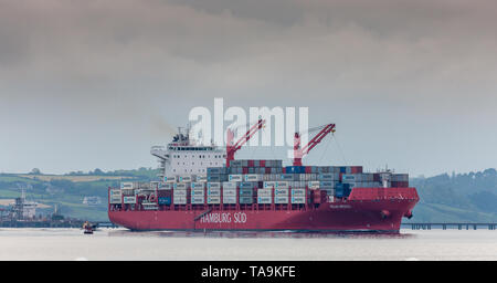 Whitegate, Cork, Irland. 23 Mai, 2019. Container schiff Polar Mexiko vorbei Whitegate, wie sie Cork Harbour mit Cargo für Tilbury im Vereinigten Königreich gebunden fährt. Kredit; David Creedon/Alamy leben Nachrichten Stockfoto