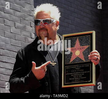 Los Angeles, USA. 22. Mai, 2019. Restaurateur Guy Fieri nimmt an seinem Hollywood Walk of Fame Star Zeremonie in Los Angeles, USA, 22. Mai 2019. Credit: Zhao Hanrong/Xinhua/Alamy leben Nachrichten Stockfoto