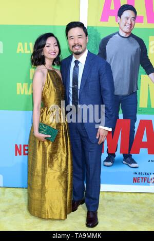 Los Angeles, CA, USA. 22. Mai, 2019. Jae Suh Park, Randall Park in der Ankunftshalle für immer mein vielleicht Premiere, Regency Dorf Theater - Westwood, Los Angeles, CA Mai 22, 2019. Credit: Priscilla Grant/Everett Collection/Alamy leben Nachrichten Stockfoto