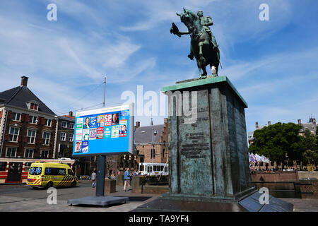 Den Haag, Niederlande. 23 Mai, 2019. Ein Wahlsystem poster Board für für die Wahlen zum Europäischen Parlament in Den Haag, Niederlande Am 23. Mai 2019 Credit: ALEXANDROS MICHAILIDIS/Alamy leben Nachrichten Stockfoto