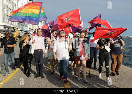 Thessaloniki, Griechenland, 22. Mai 2019. Unterstützer von SYRIZA Partei Spaziergang an der Küste während einer Wahlkampfveranstaltung in Thessaloniki vor lokalen und europäischen Wahlen in Griechenland. Credit: Orhan Tsolak/Alamy Leben Nachrichten. Stockfoto