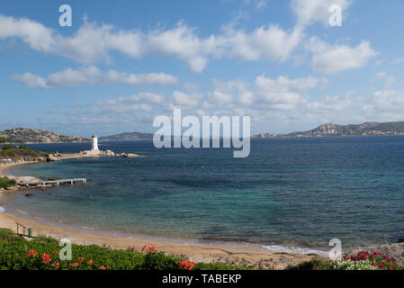 Blick von der Ferienwohnung über das Mittelmeer in Porto Faro in der Nähe von Palau, Sardinien, Italien. Stockfoto
