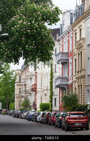 Häuser an der Stammheimer Straße im Stadtteil Riehl, Köln, Deutschland. Haeuser in der Stammheimer Straße im Stadtteil Riehl, Koeln, Deutschland. Stockfoto