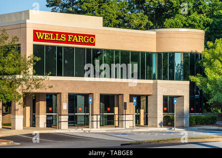 Die Wells Fargo Bank Filiale in Duluth (Atlanta), Georgia. (USA) Stockfoto