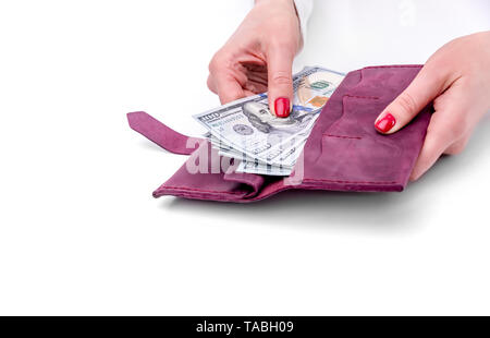 Den Beutel mit dem Dollar in den Händen auf einem weißen Hintergrund. Stockfoto