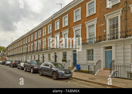 LONDON NOTTING HILL die gemauerte Häuser von PENZANCE STREET Stockfoto